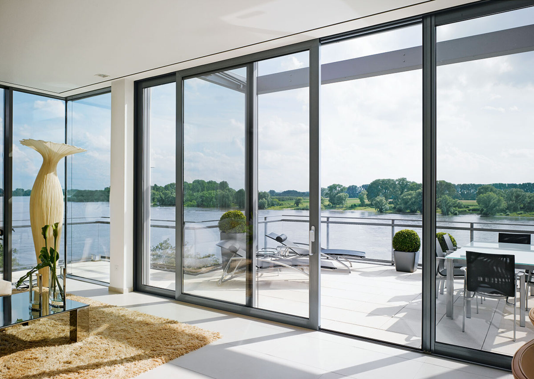 Sliding Doors, Hayward Heath